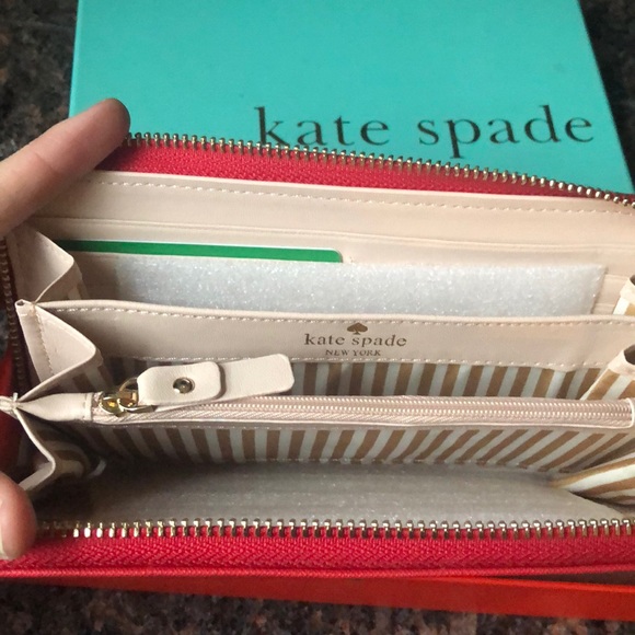 Kate Spade ziparound wallet - brand new - Picture 2 of 3